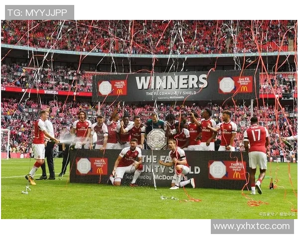 足球传奇球星奖杯收藏之路:荣耀与梦想的完美交汇 足球传奇球星奖杯收藏之路:荣耀与梦想的完美交汇